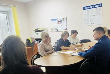 Прокурор Некоузского района Виктор Годин принял участие  в заседании детской общественной приемной, организованной территориальной комиссией по делам несовершеннолетних и защите их прав Некоузского муниципального округа