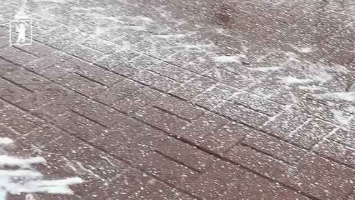 В Ярославле продолжаются работы по уборке дорог и тротуаров