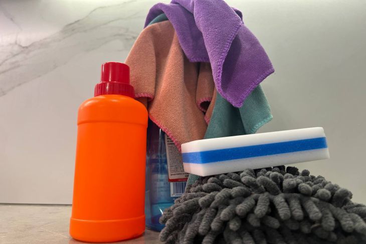 Секретная техника: как убрать квартиру за 15 минут и целый месяц не мыть полы