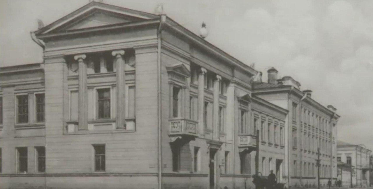 Промышленно-экономическому колледжу в Ярославле - 125