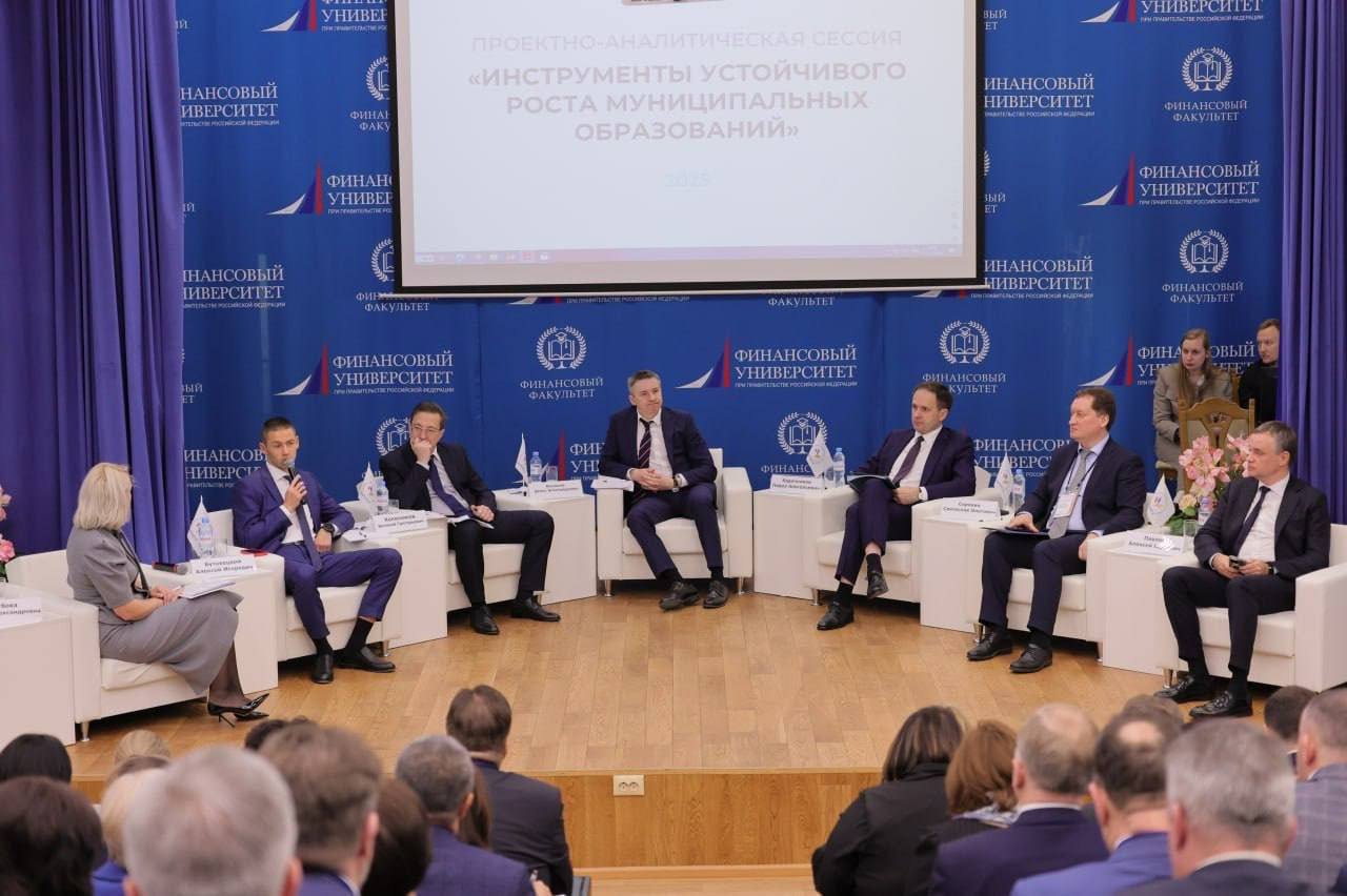 Артём Молчанов: На федеральной площадке обсудили, какие ресурсы полезны для развития муниципалитета Артём Молчанов: На федеральной площадке обсудили, какие ресурсы полезны для развития муниципалитета