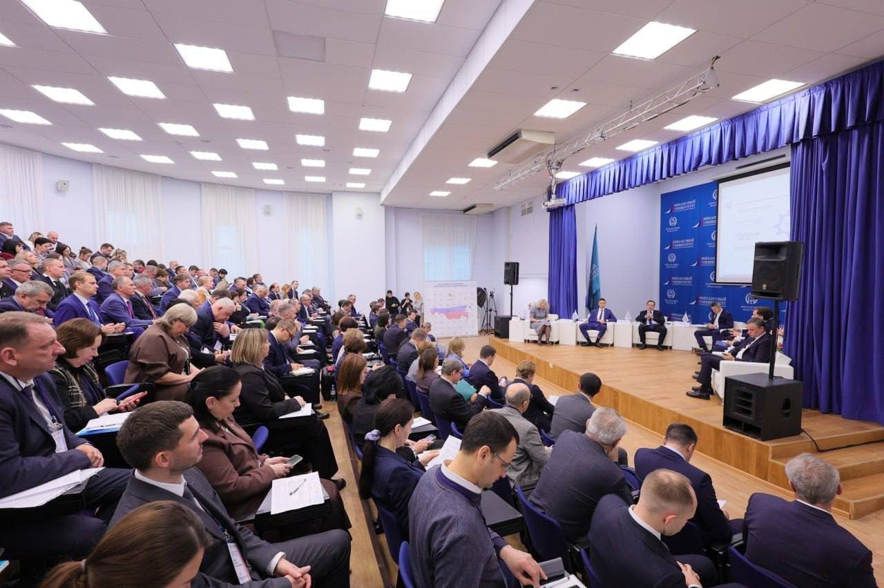 Артём Молчанов: На федеральной площадке обсудили, какие ресурсы полезны для развития муниципалитета Артём Молчанов: На федеральной площадке обсудили, какие ресурсы полезны для развития муниципалитета