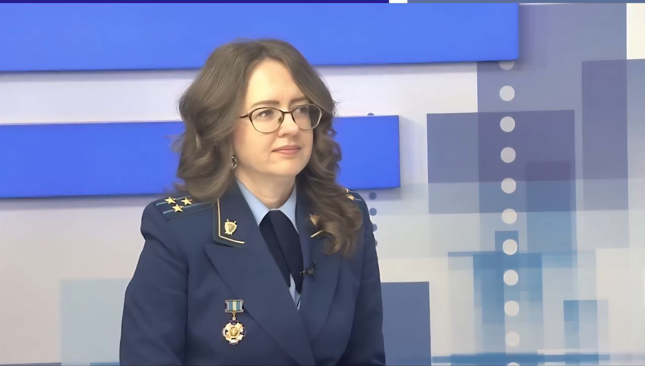 Начальник отдела по надзору за соблюдением прав, свобод и законных интересов несовершеннолетних прокуратуры Ярославской области Наталья Новожилова приняла участие в программе «Слово прокурору» на Городском телеканале Начальник отдела по надзору за соблюдением прав, свобод и законных интересов несовершеннолетних прокуратуры Ярославской области Наталья Новожилова приняла участие в программе «Слово прокурору» на Городском телеканале