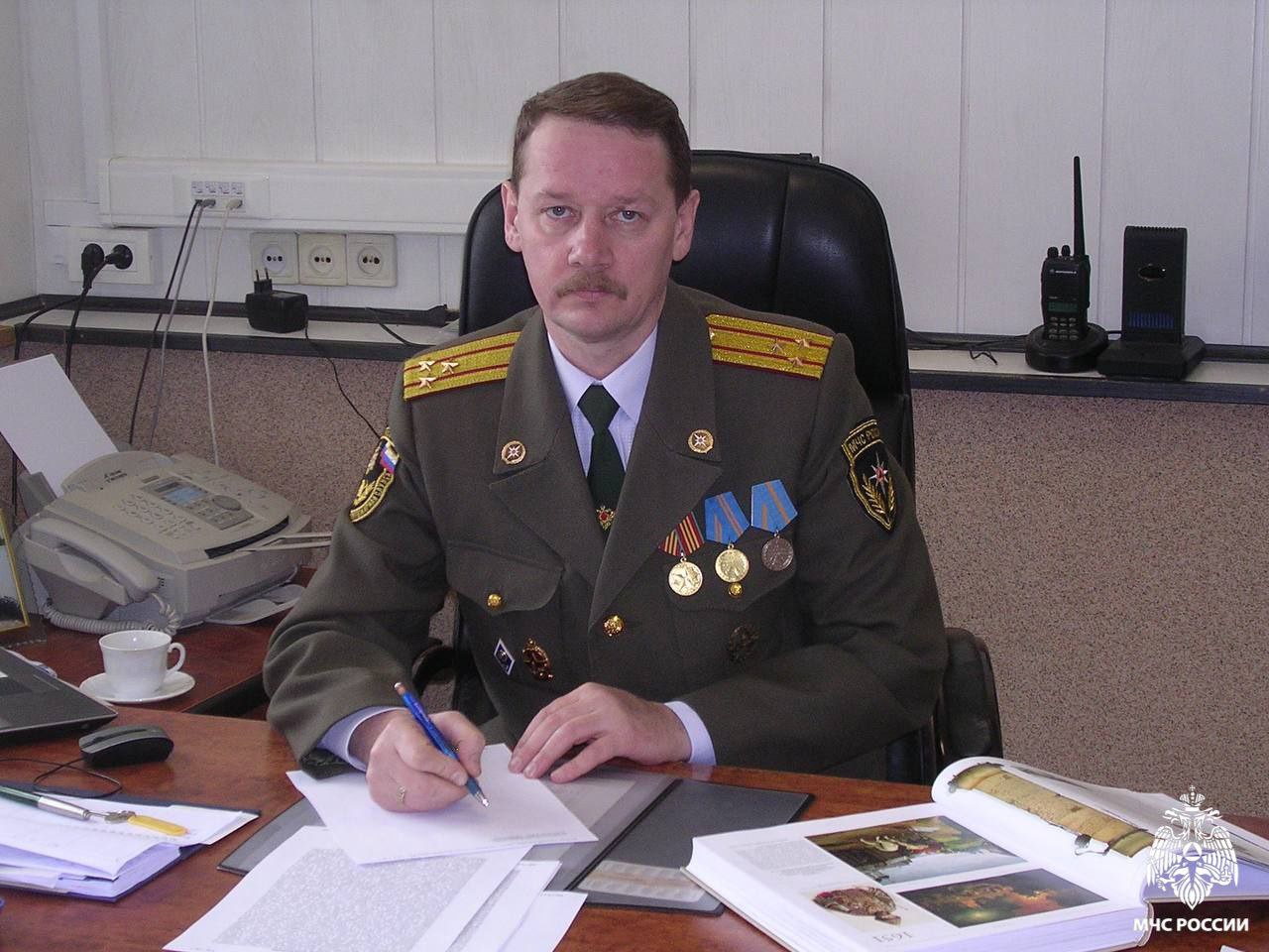 #ЛицаМЧС. Сегодня мы расскажем об Андрее Михайлове, преподавателе специальных дисциплин учебного пункта 1 пожарно-спасательного отряда Главного управления МЧС России по Ярославской области, который посвятил более 43 лет...