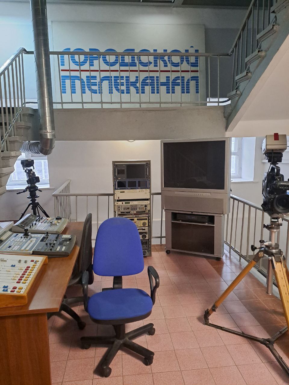 Начальник отдела по надзору за соблюдением прав, свобод и законных интересов несовершеннолетних прокуратуры Ярославской области Наталья Новожилова приняла участие в программе «Слово прокурору» на Городском телеканале Начальник отдела по надзору за соблюдением прав, свобод и законных интересов несовершеннолетних прокуратуры Ярославской области Наталья Новожилова приняла участие в программе «Слово прокурору» на Городском телеканале