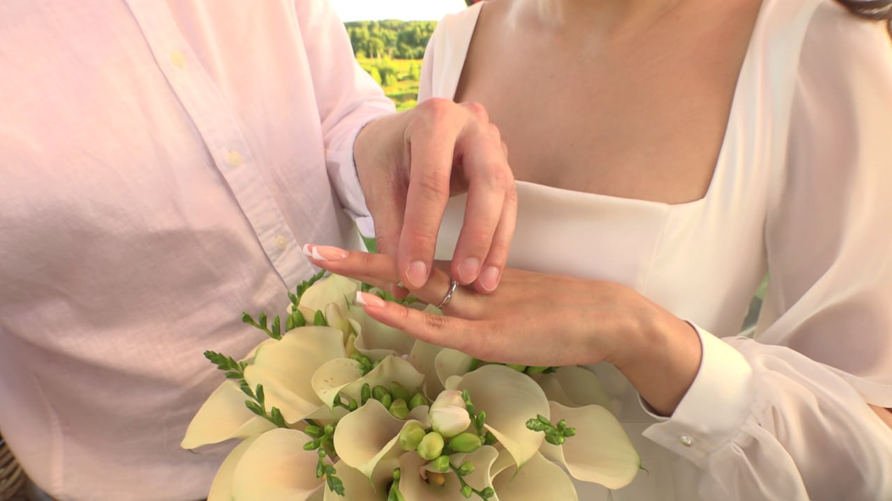 "Ах, эта свадьба, свадьба, свадьба..." В Ярославской области 25 ноября поженились 40 пар