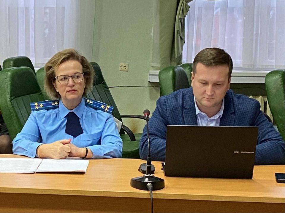 По требованию Тутаевской межрайоной прокуратуры в местный бюджет включены более 180 млн рублей на расселение ветхого и аварийного жилья, ремонт дорог и обеспечение безопасности объектов образования