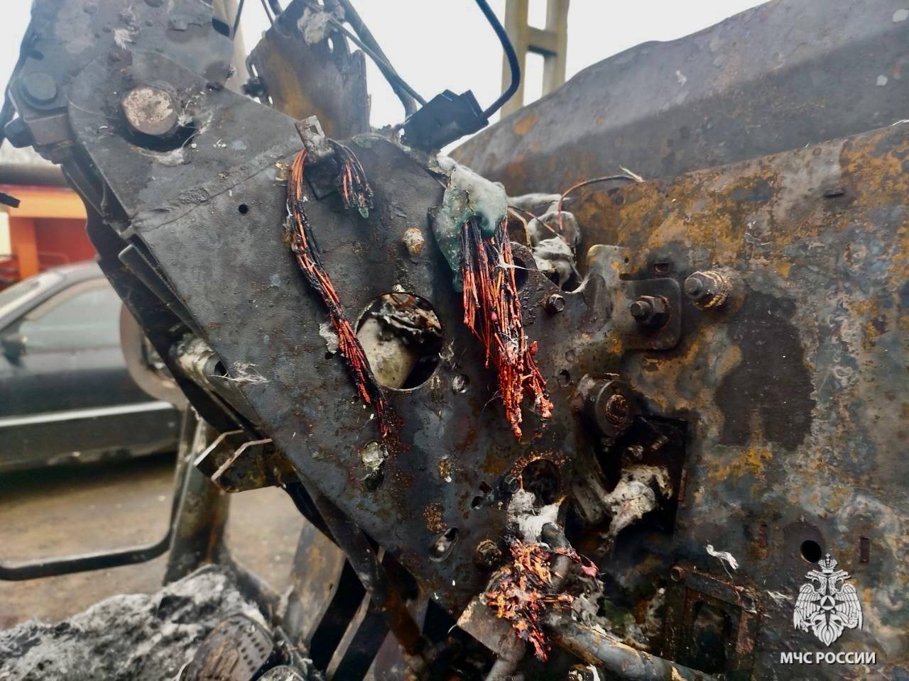 В Переславль-Залесском округе сгорел трактор В Переславль-Залесском округе сгорел трактор