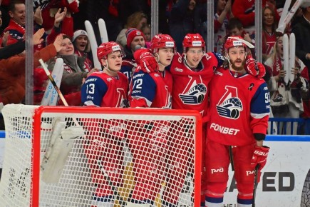 Хоккейная зима начинается с города на Неве: «Локомотив» примет СКА на домашнем льду