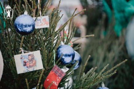 Ярославль продолжают украшать к Новому году