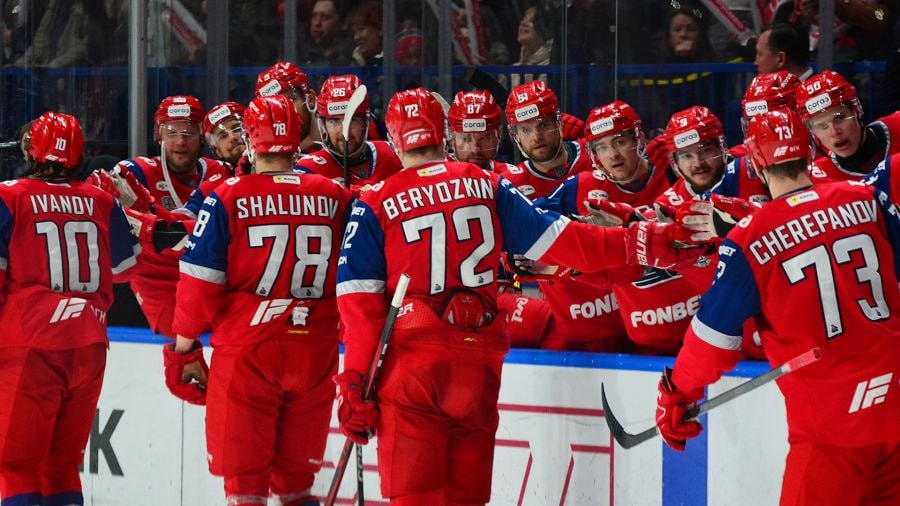 «Локомотив» против «Амура»