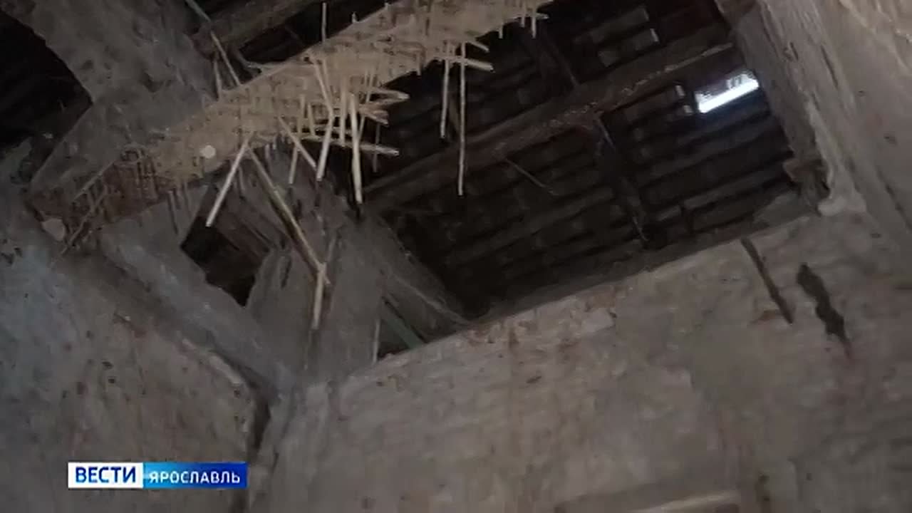 Ярославские эксперты-криминалисты изучают найденные в доме на Советской револьверы