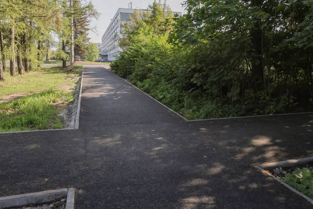 Дмитрий Рудаков: Тротуары - для людей.. . Дорожной программой с человеческим лицом можно назвать муниципальную программу ремонта тротуаров в Рыбинске. Это наш уникальный проект, единственный в Ярославской области. На всех... Дмитрий Рудаков: Тротуары - для людей.. . Дорожной программой с человеческим лицом можно назвать муниципальную программу ремонта тротуаров в Рыбинске. Это наш уникальный проект, единственный в Ярославской области. На всех...