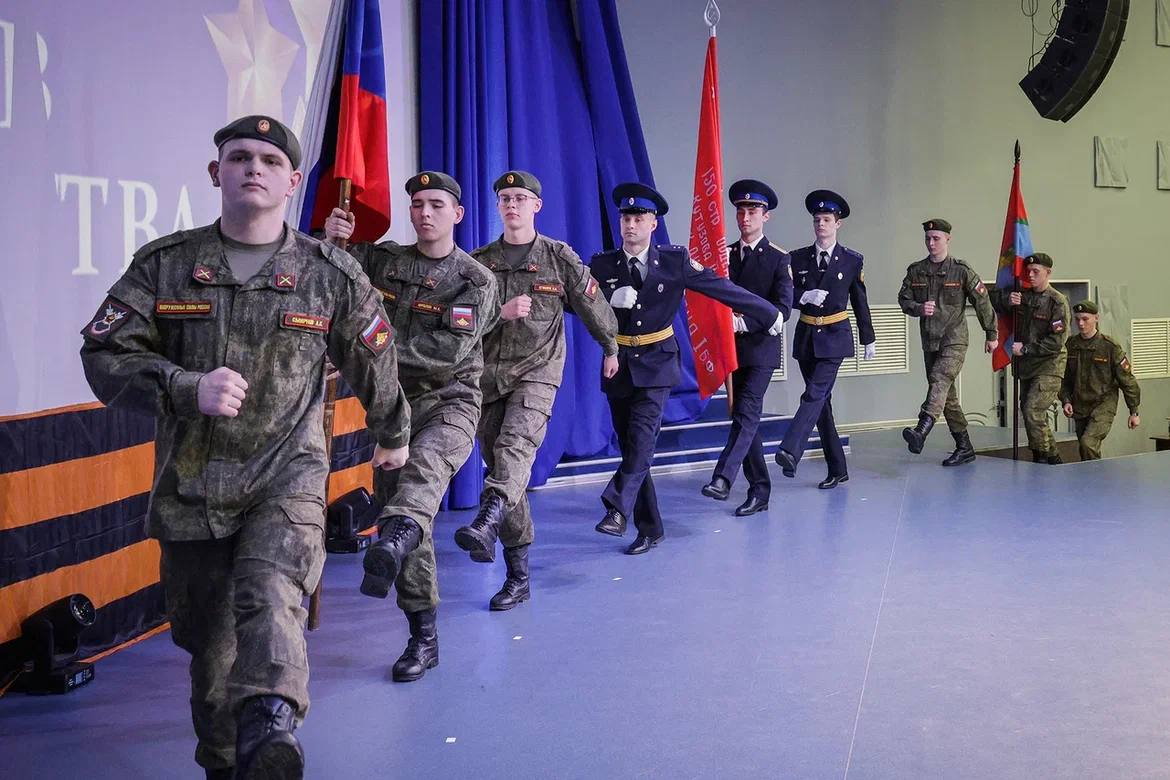 Дмитрий Рудаков: В День Героев Отечества чествуем тех, кто защитил нашу страну от врагов, отстоял независимость Родины и делает это сегодня Дмитрий Рудаков: В День Героев Отечества чествуем тех, кто защитил нашу страну от врагов, отстоял независимость Родины и делает это сегодня