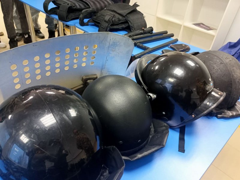 Сотрудники ярославской полиции приняли участие в памятных мероприятиях, посвященных Дню героев Отечества Сотрудники ярославской полиции приняли участие в памятных мероприятиях, посвященных Дню героев Отечества