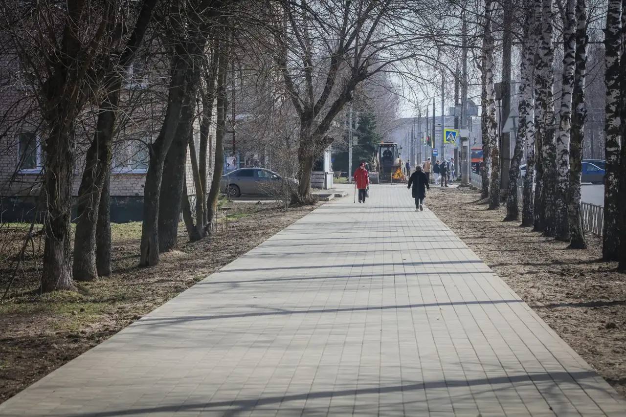 Дмитрий Рудаков: Тротуары - для людей.. . Дорожной программой с человеческим лицом можно назвать муниципальную программу ремонта тротуаров в Рыбинске. Это наш уникальный проект, единственный в Ярославской области. На всех... Дмитрий Рудаков: Тротуары - для людей.. . Дорожной программой с человеческим лицом можно назвать муниципальную программу ремонта тротуаров в Рыбинске. Это наш уникальный проект, единственный в Ярославской области. На всех...