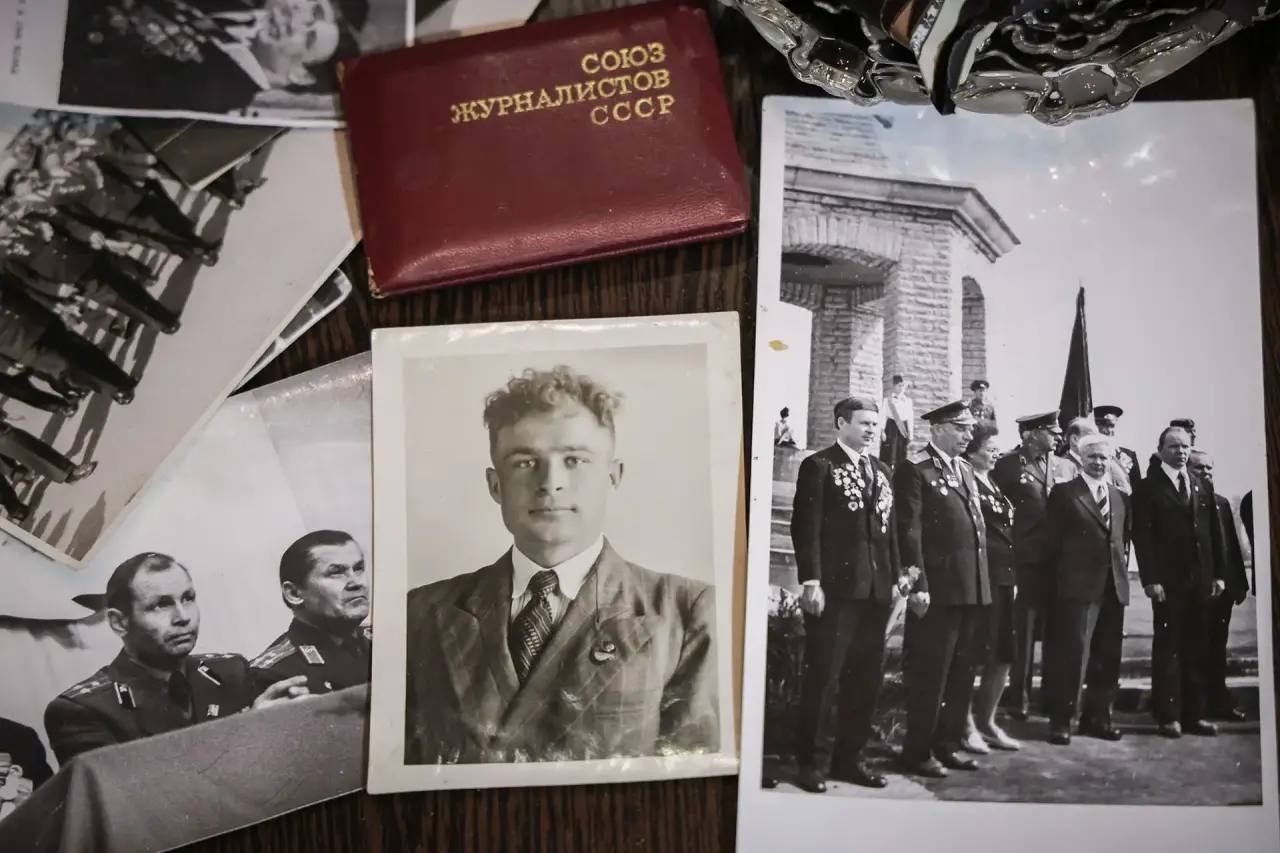 Дмитрий Рудаков: Герои рядом с нами.. . В день Героев Отечества хочу поздравить Петра Маркеловича Давыденко. Настоящий герой, невероятной судьбы человек. Лично знаком с Петром Маркеловичем, с большим удовольствием с ним... Дмитрий Рудаков: Герои рядом с нами.. . В день Героев Отечества хочу поздравить Петра Маркеловича Давыденко. Настоящий герой, невероятной судьбы человек. Лично знаком с Петром Маркеловичем, с большим удовольствием с ним...