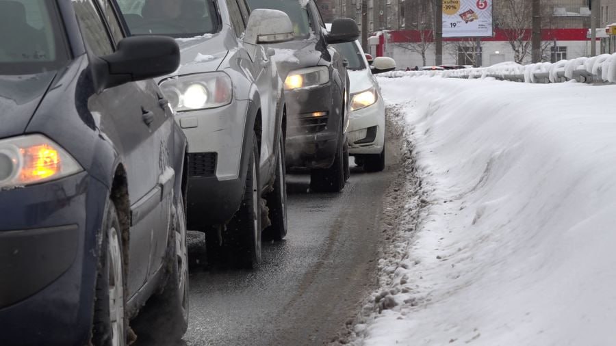 Внимание, ярославцы: МЧС предупреждает о налипании мокрого снега и гололедице