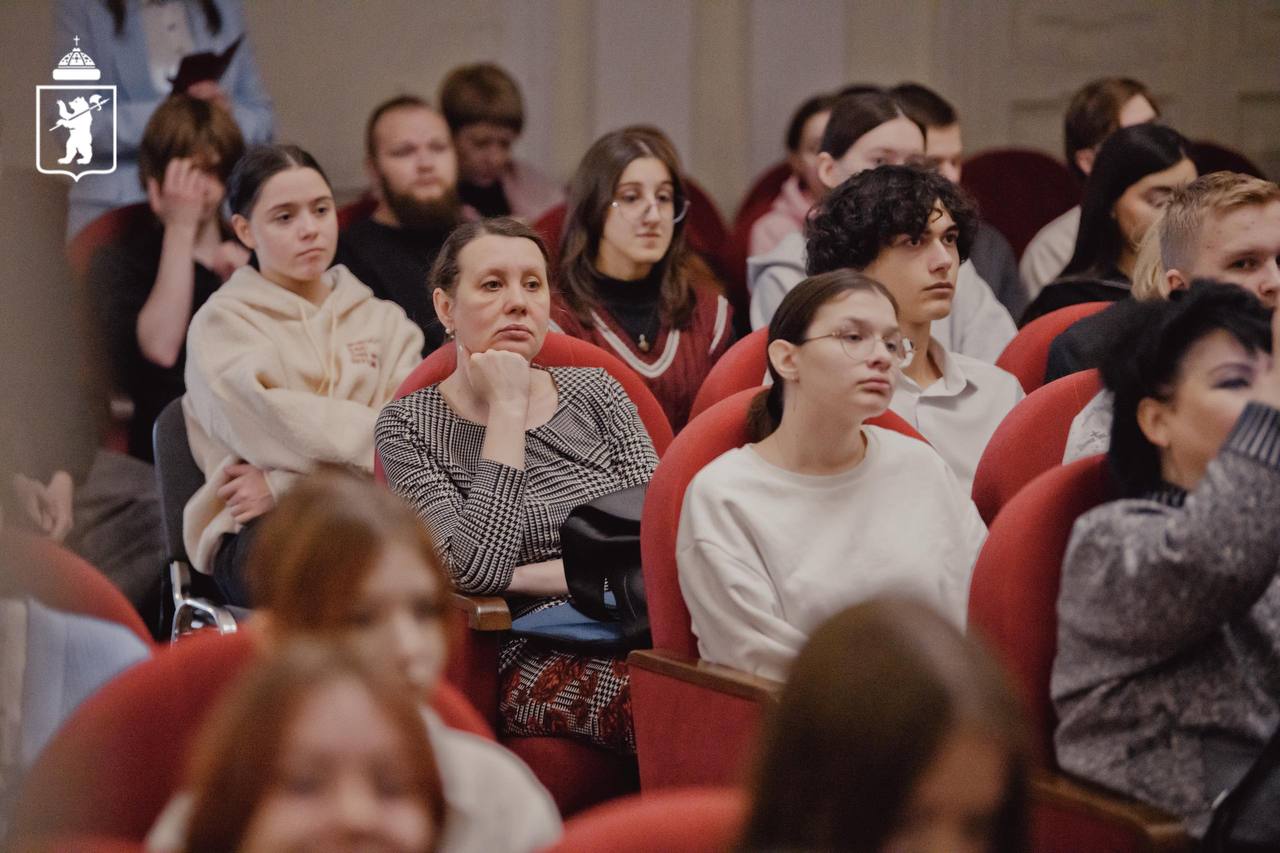 Юные ярославцы познакомились с образовательными программами военных училищ ЦФО Юные ярославцы познакомились с образовательными программами военных училищ ЦФО