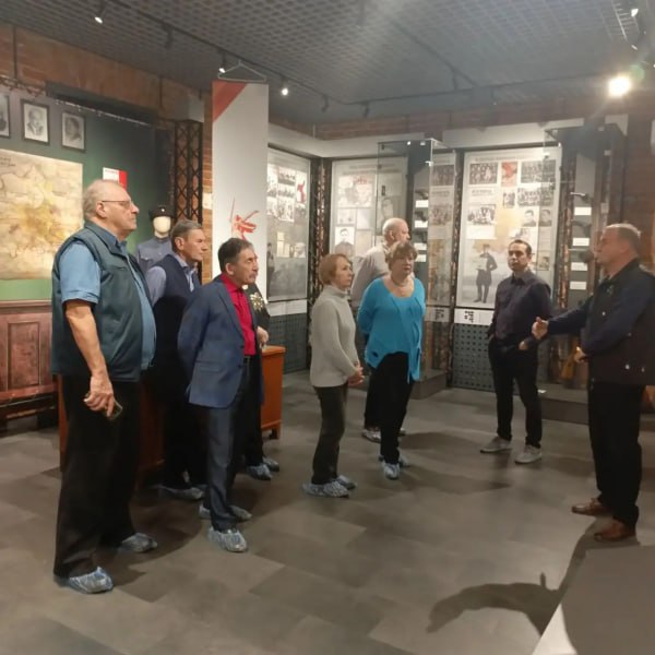 Хор ветеранов УМВД России по Ярославской области принял участие в юбилейных мероприятиях коллег по творческому цеху в Вологде Хор ветеранов УМВД России по Ярославской области принял участие в юбилейных мероприятиях коллег по творческому цеху в Вологде