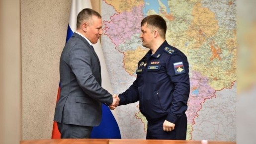 Михаил Евраев поздравил 299-й парашютно-десантный полк с присвоением звания «гвардейский»