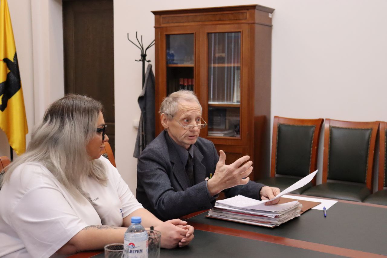 Прокурор Ярославской области Климент Юрздицкий совместно с военным прокурором Ярославского гарнизона Даниилом Говерой и руководителем регионального филиала Государственного фонда поддержки участников специальной военной... Прокурор Ярославской области Климент Юрздицкий совместно с военным прокурором Ярославского гарнизона Даниилом Говерой и руководителем регионального филиала Государственного фонда поддержки участников специальной военной...