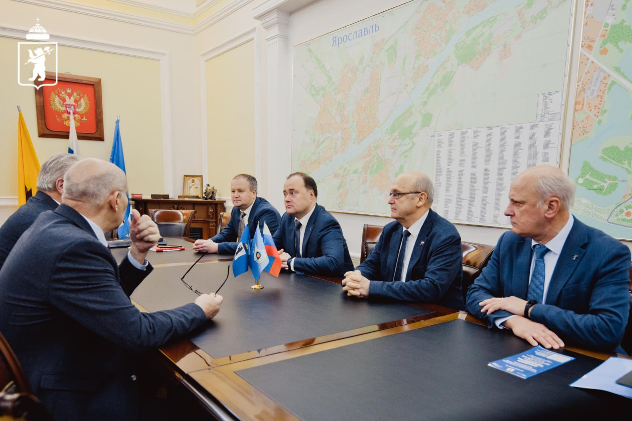 Мэр Ярославля подписал соглашение о сотрудничестве с городом Калининградом Мэр Ярославля подписал соглашение о сотрудничестве с городом Калининградом
