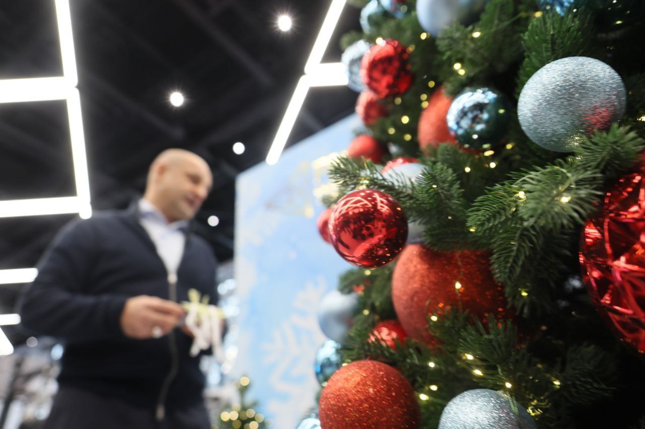 Артём Жога: Новый год - время чудес!. Дал старт всероссийской благотворительной акции "Ёлка желаний" в Уральском федеральном округе Артём Жога: Новый год - время чудес!. Дал старт всероссийской благотворительной акции "Ёлка желаний" в Уральском федеральном округе