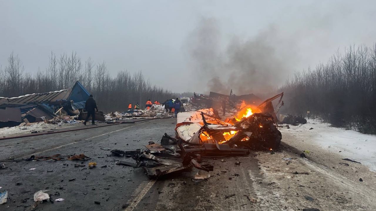 На трассе М-8 на границе Ярославской и Вологодской областей ввели реверсивное движение На трассе М-8 на границе Ярославской и Вологодской областей ввели реверсивное движение