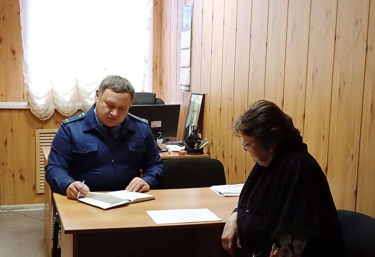 Прокурор Пошехонского района Вадим Пушкарев провел выездной прием жителей Белосельского сельского поселения Прокурор Пошехонского района Вадим Пушкарев провел выездной прием жителей Белосельского сельского поселения