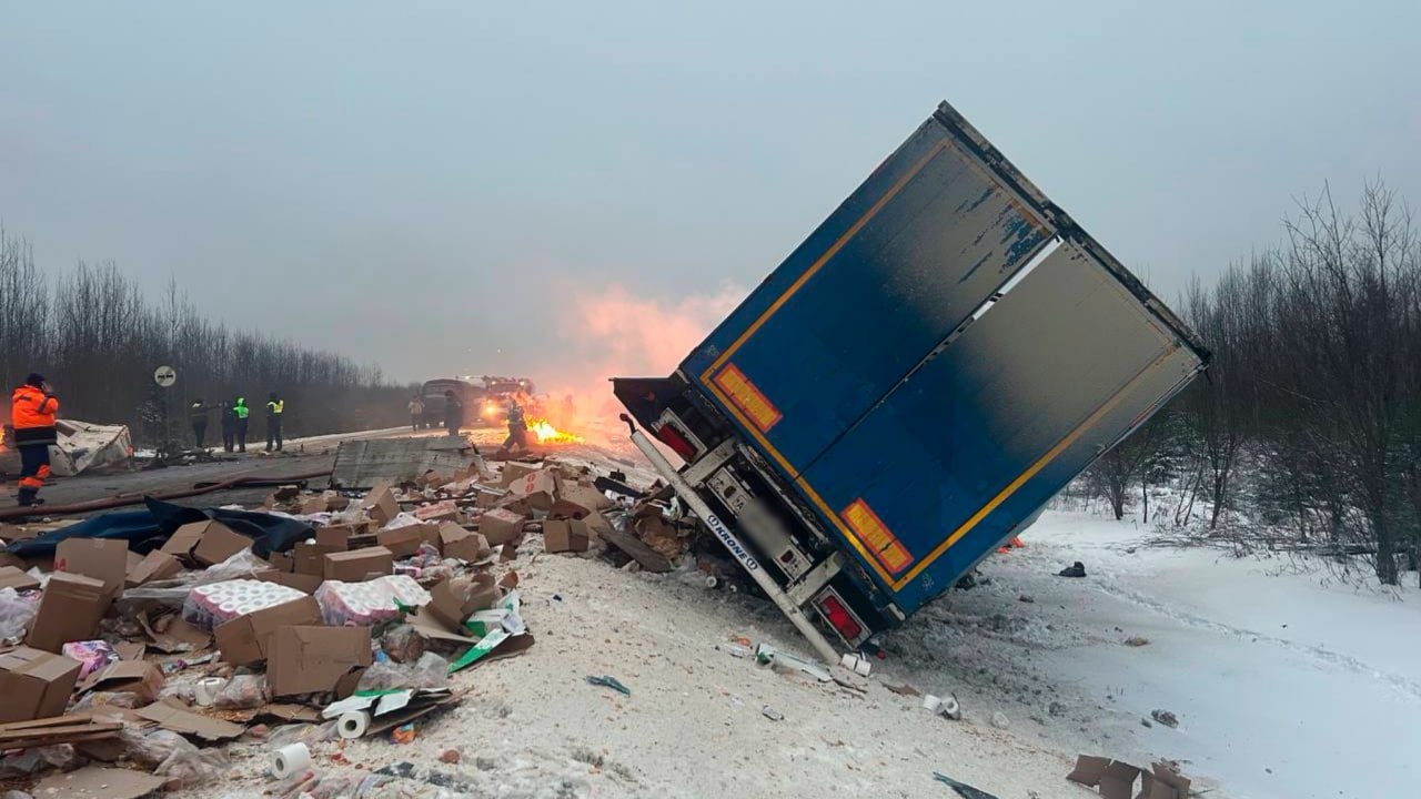 На трассе М-8 на границе Ярославской и Вологодской областей ввели реверсивное движение