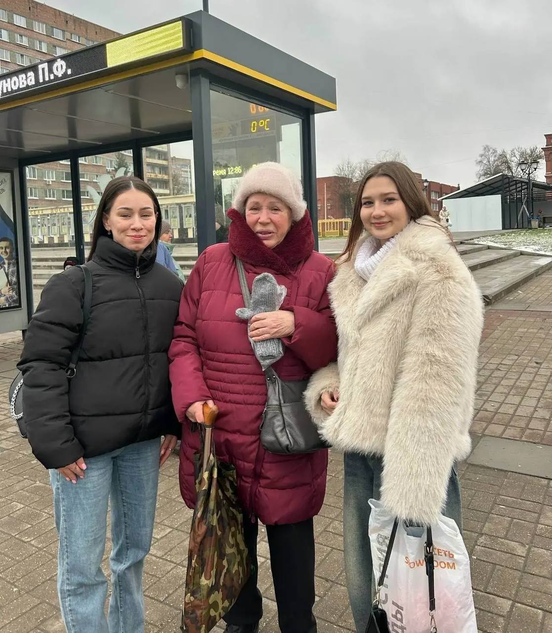 Дмитрий Рудаков: Для тепла и добра.. Трогательную акцию запустили накануне Нового года студенты Рыбинского педагогического колледжа. Будущие воспитатели и учителя дарят пожилым жителям варежки с пожеланиями здоровья в...