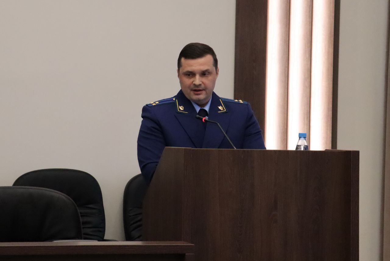 Прокурор Ярославской области Климент Юрздицкий провел координационное совещание руководителей правоохранительных органов региона по вопросам состояния законности и результатах работы правоохранительных органов по... Прокурор Ярославской области Климент Юрздицкий провел координационное совещание руководителей правоохранительных органов региона по вопросам состояния законности и результатах работы правоохранительных органов по...