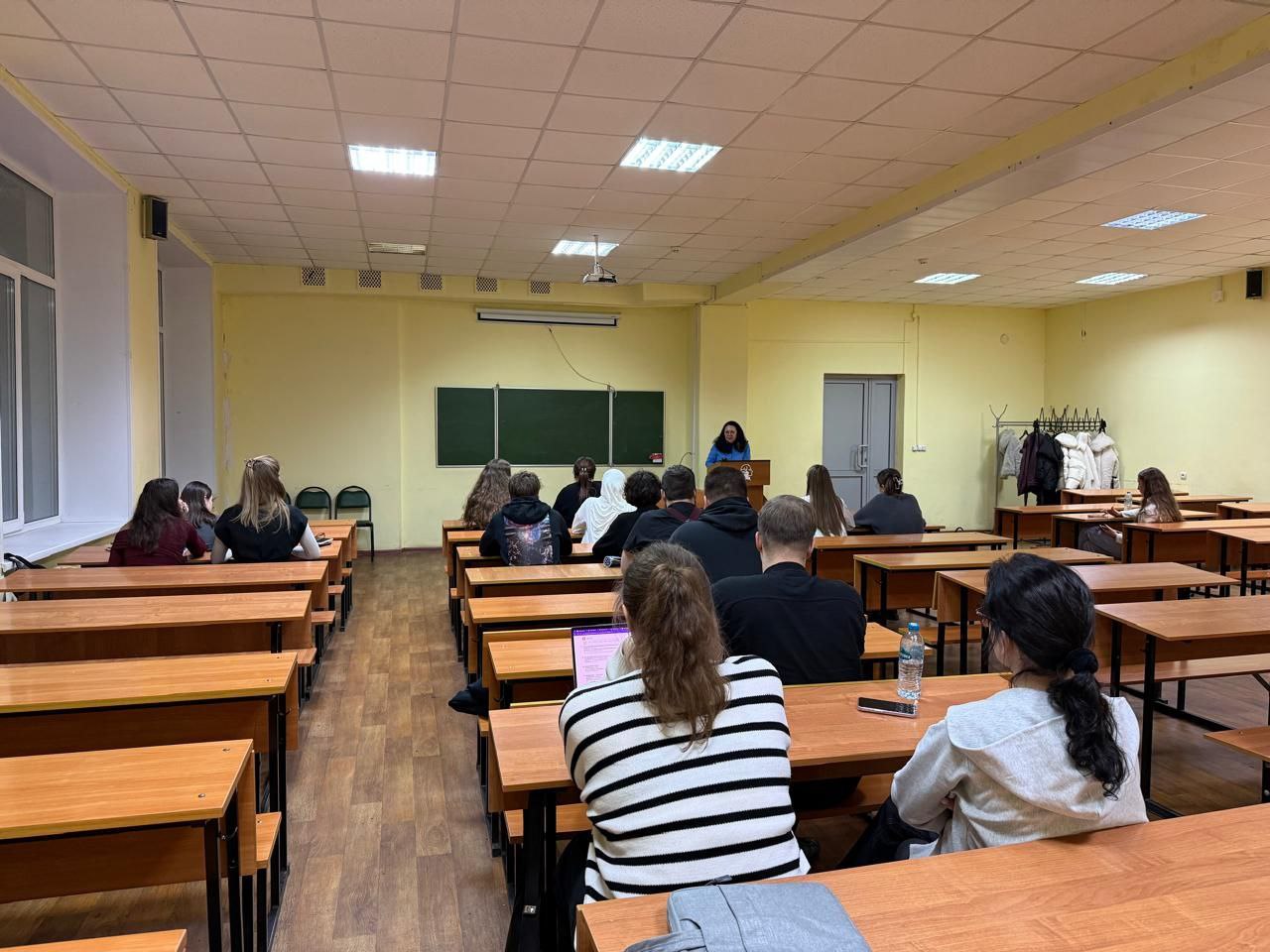 Старший прокурор уголовно-судебного отдела прокуратуры Ярославской области Елена Смирнова провела серию лекций для студентов 3-5 курсов юридического факультета ЯрГУ им. П. Г. Демидова Старший прокурор уголовно-судебного отдела прокуратуры Ярославской области Елена Смирнова провела серию лекций для студентов 3-5 курсов юридического факультета ЯрГУ им. П. Г. Демидова