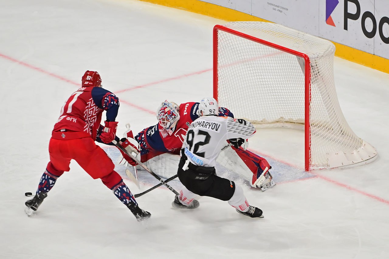 «Локомотив» уступил «Авангарду» — 0:3: матч прокомментировал Боб Хартли «Локомотив» уступил «Авангарду» — 0:3: матч прокомментировал Боб Хартли