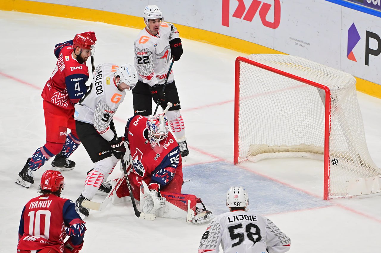 «Локомотив» уступил «Авангарду» — 0:3: матч прокомментировал Боб Хартли «Локомотив» уступил «Авангарду» — 0:3: матч прокомментировал Боб Хартли