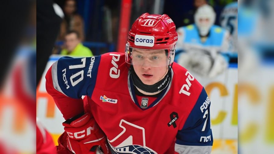 Нападающий ярославского «Локомотива» Егор Сурин внесен в список травмированных