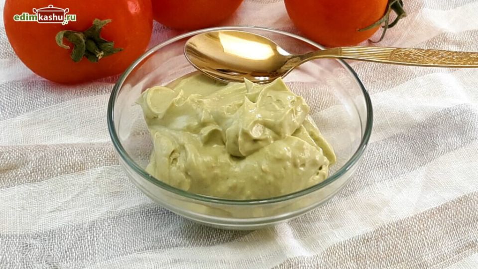 Покорите свою кухню: быстрый домашний майонез из авокадо