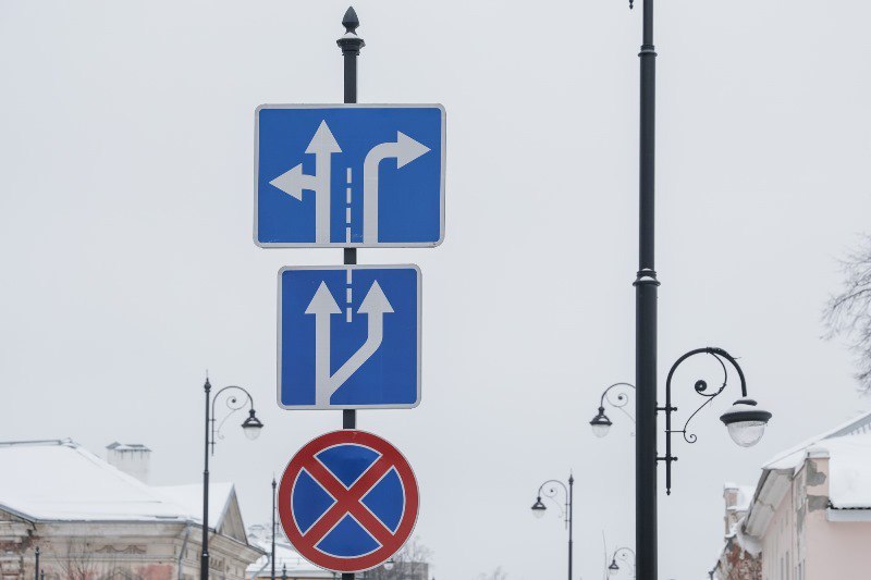 В Рыбинске устанавливают дорожные знаки на улице Чкалова