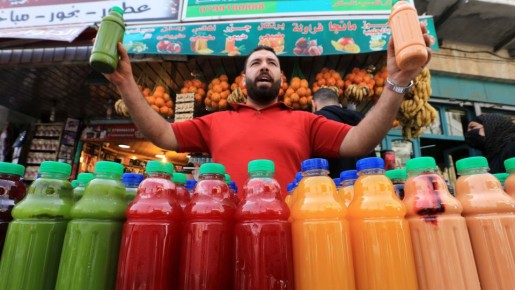 Вкусы меняются: популярный напиток избавит от последствий авиаперелета