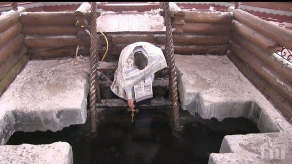 Ярославские верующие отмечают Крещение Господне