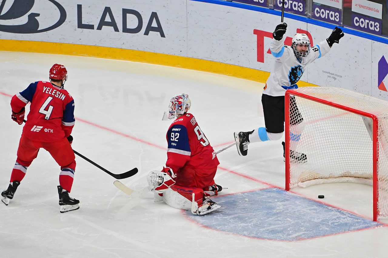 Ярославский "Локомотив" матчем против минского "Динамо" закончил первую домашнюю серию этого года