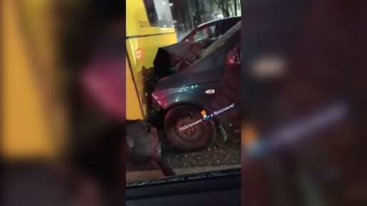 ДТП с автобусом на проспекте Октября: пострадал мужчина