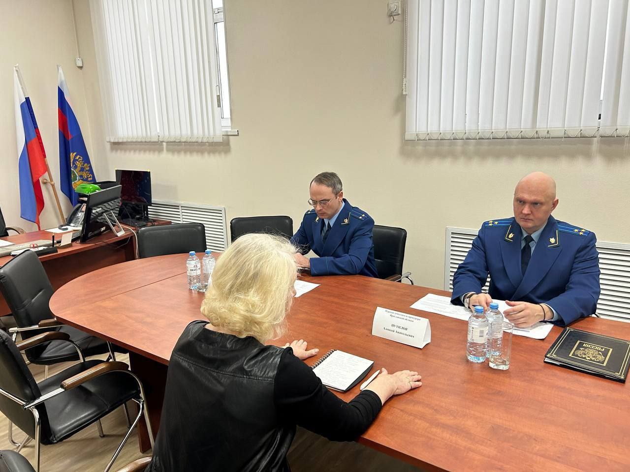 Первый заместитель прокурора Ярославской области Алексей Путилов провел личный прием жителей Красноперекопского района г. Ярославля Первый заместитель прокурора Ярославской области Алексей Путилов провел личный прием жителей Красноперекопского района г. Ярославля