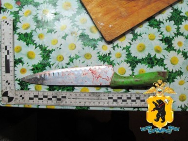 После конфликта в квартире на ул. Клубной госпитализирован мужчина с ножевым ранением шеи