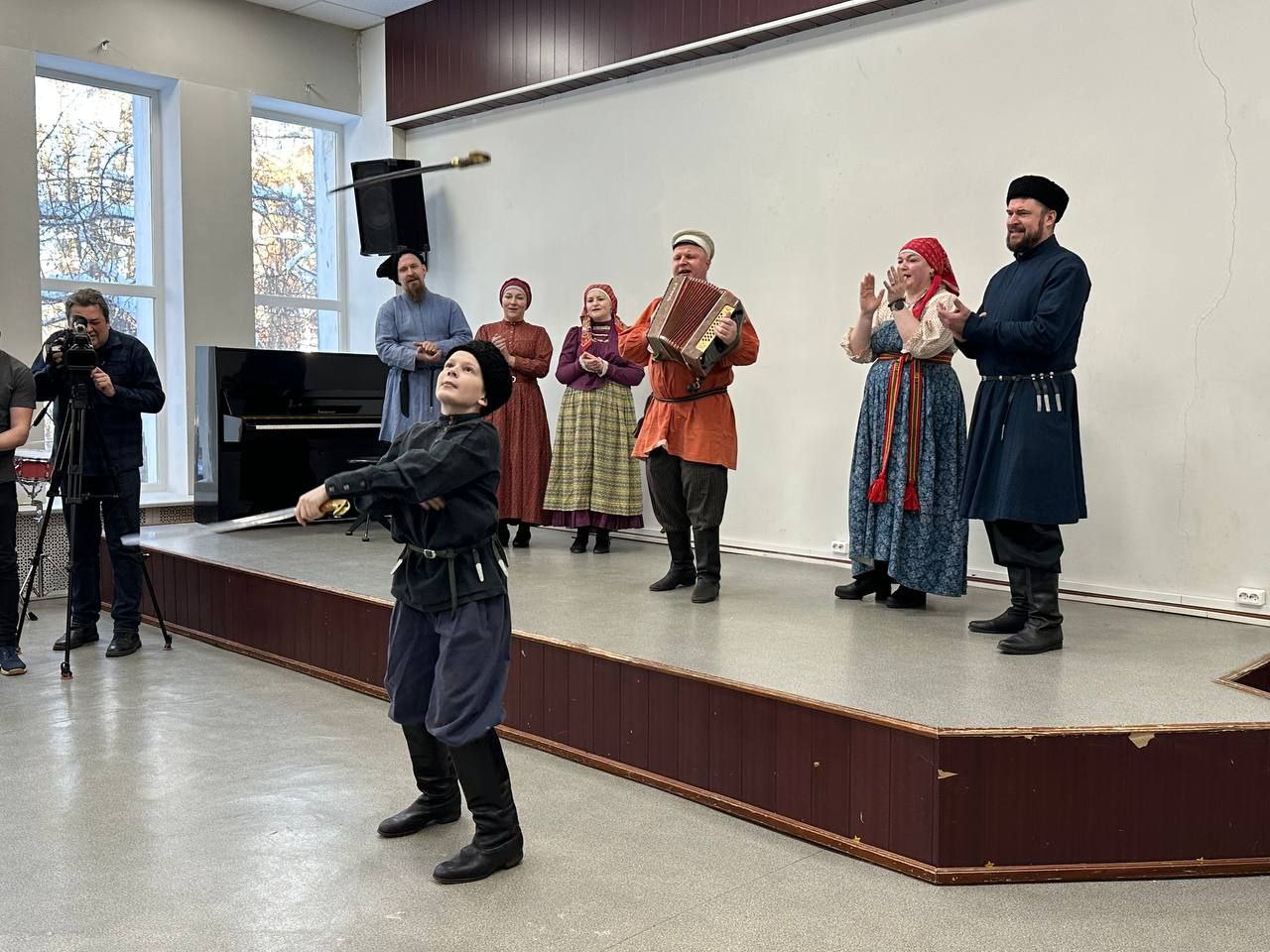 Прокуратура Ярославской области, прокуроры городов и районов удкляют значительное внимание вопросам воспитания кадров Прокуратура Ярославской области, прокуроры городов и районов удкляют значительное внимание вопросам воспитания кадров