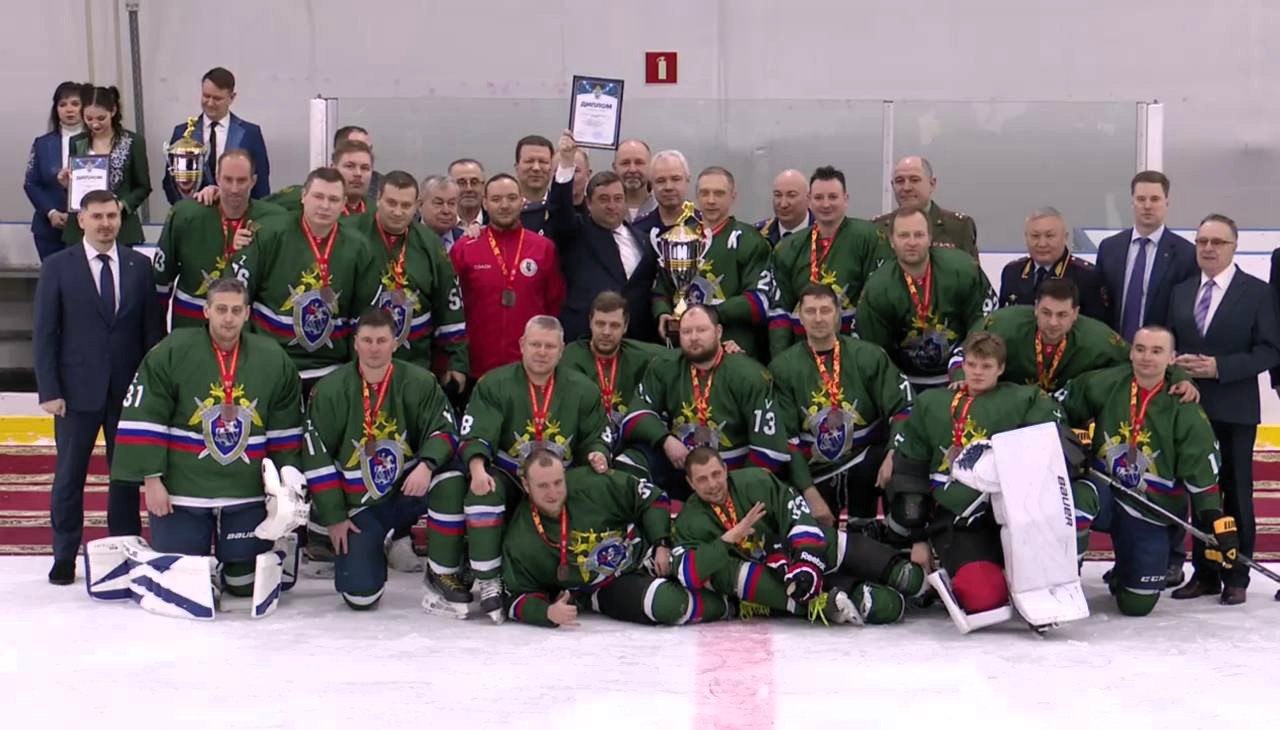 15 Сотрудник регионального следственного управления принял участие в чемпионате по хоккею, посвященному 15-летию образования Следственного комитета Российской Федерации 15 Сотрудник регионального следственного управления принял участие в чемпионате по хоккею, посвященному 15-летию образования Следственного комитета Российской Федерации