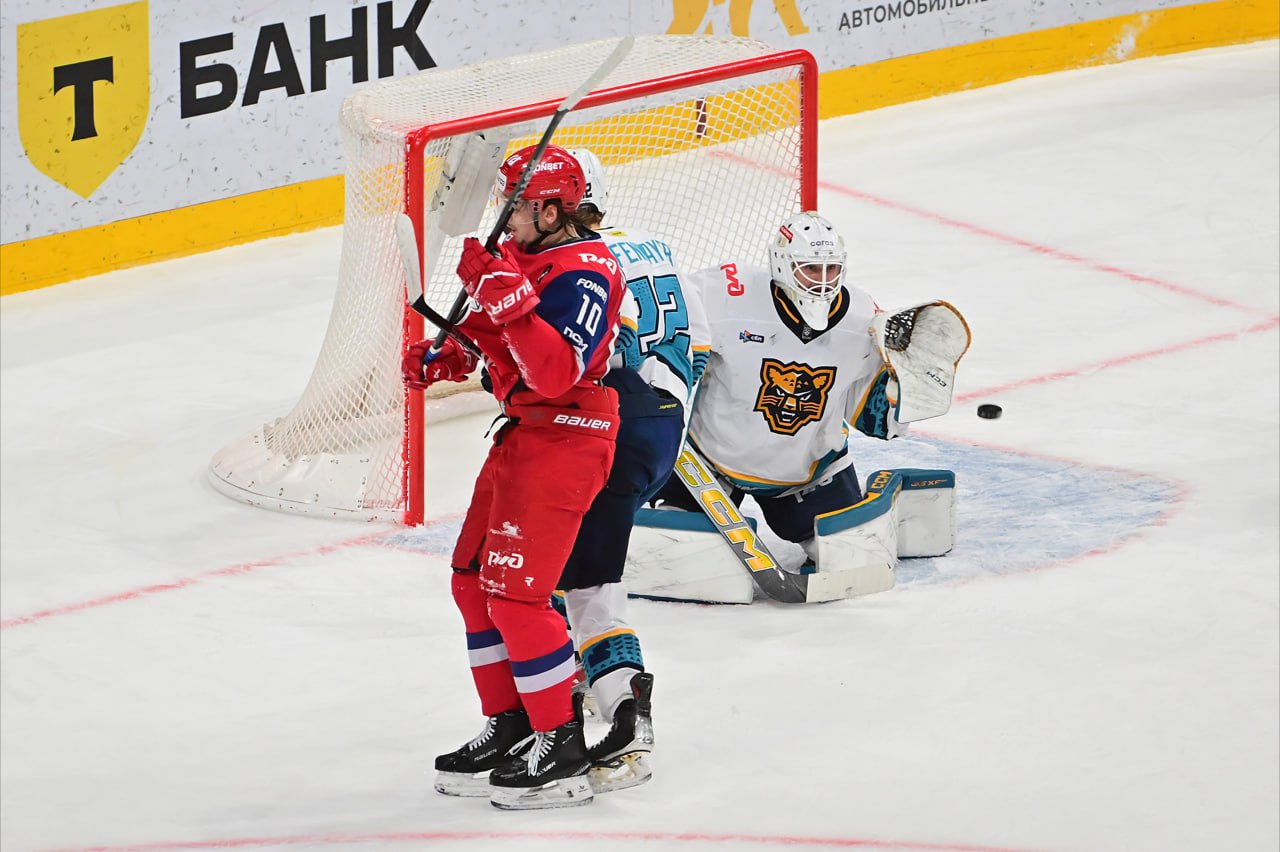 "Локомотив" в сухую обыграл "Сочи" второй раз в сезоне "Локомотив" в сухую обыграл "Сочи" второй раз в сезоне