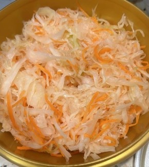 Ароматная квашеная капуста с хреном: идеальный рецепт для зимних запасов