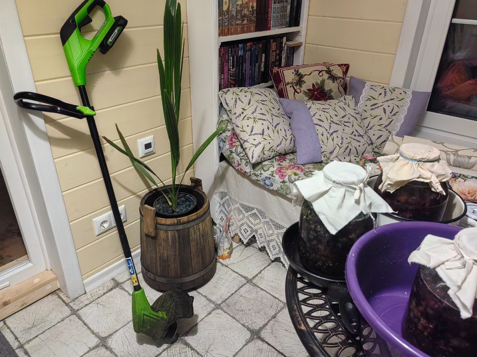 Как аккумуляторный инструмент преобразил мой садовый сезон